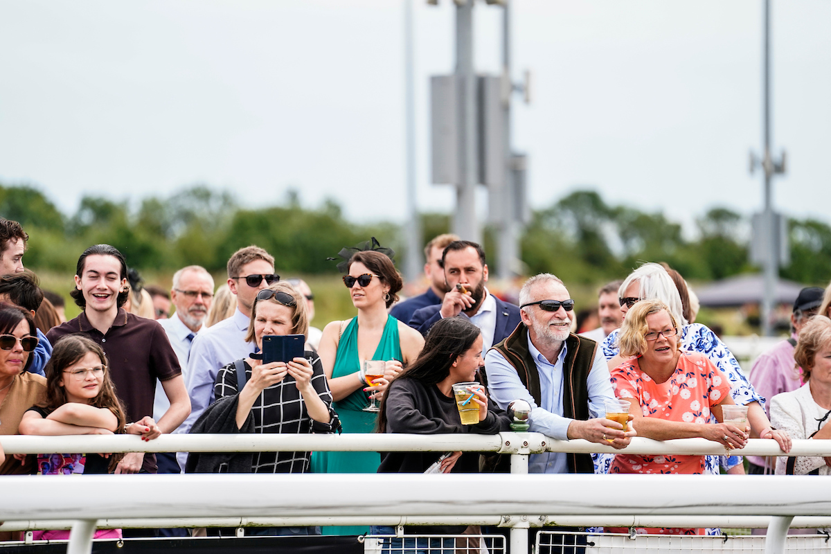 Race Day | Chelmsford City Racecourse